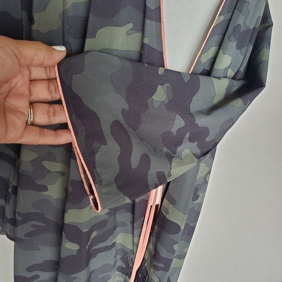 The Upside Beach Camo Kimono Wrap Dress Green Midi Maxi Length - Picture 6 of 10